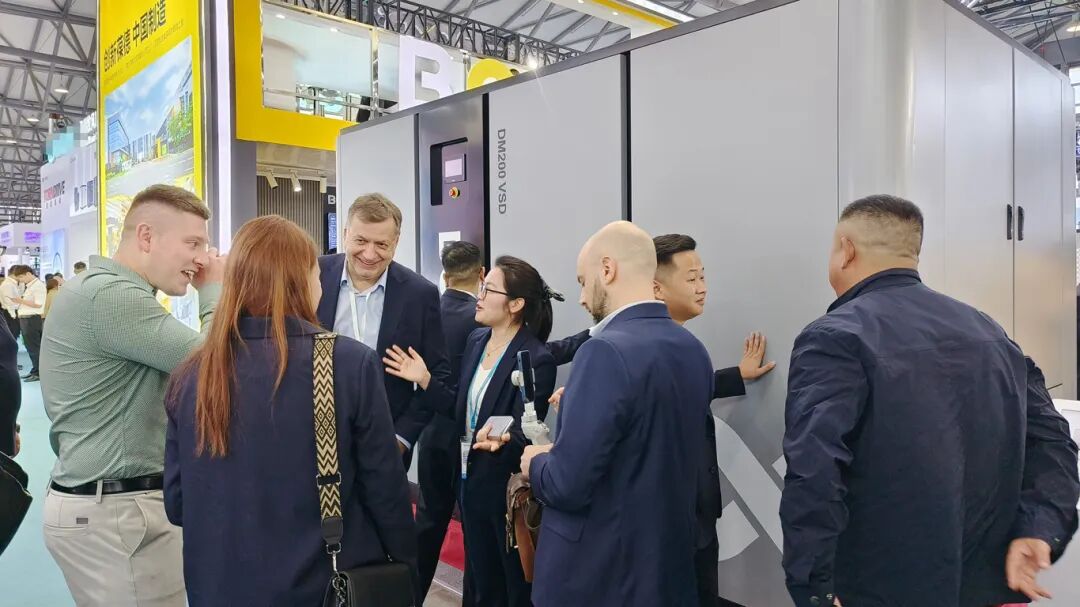 PTC展會葆德簽約10家代理！磁懸浮空壓機省電30%引熱潮