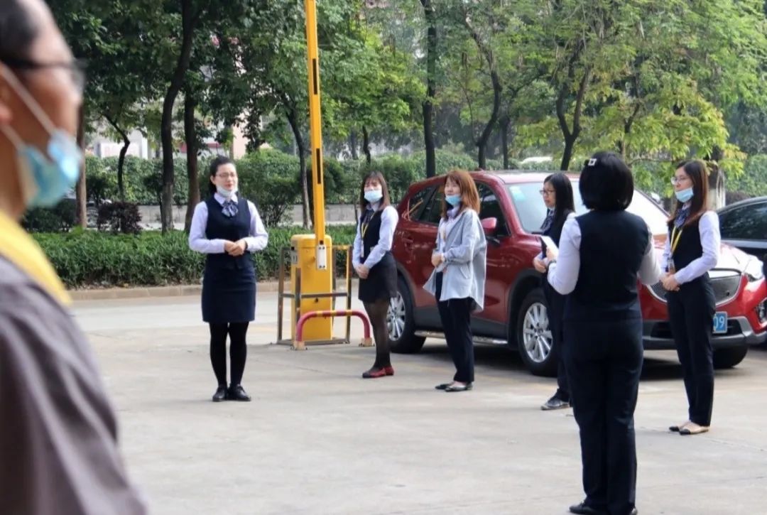 葆德空壓機(jī)明碼標(biāo)價(jià)，真誠的服務(wù)卻是無價(jià)！