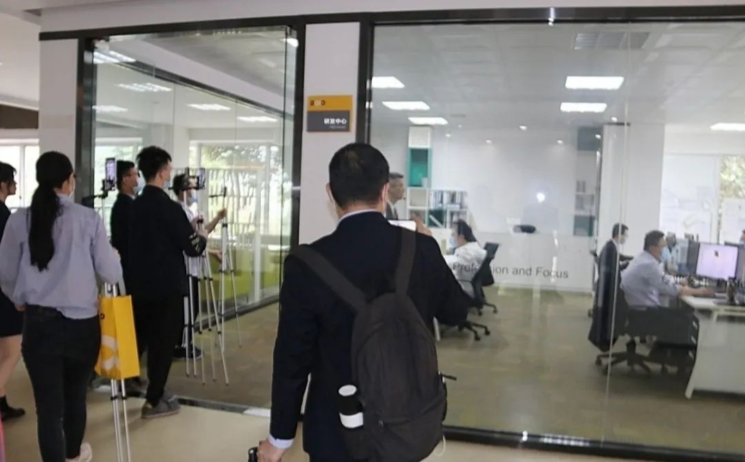 空壓機(jī)行業(yè)“工業(yè)品電商+直播”，葆德首開(kāi)先河