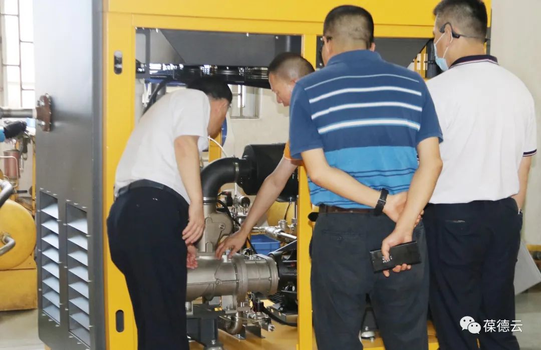 聚勢(shì)謀遠(yuǎn) 數(shù)字標(biāo)桿｜佛山市趙海副市長(zhǎng)蒞臨葆德調(diào)研指導(dǎo)！