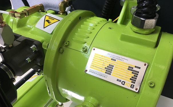 在選購使用螺桿空壓機時，這四點考慮千萬不能