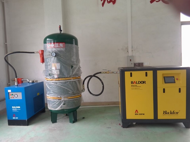 早期圖片：佛山市南海淇暉箱包有限公司 運用葆德空壓機現場