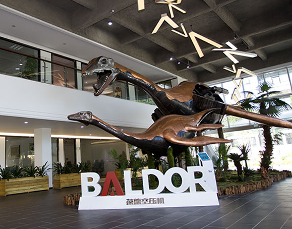 大黃蜂永磁變頻空壓機(jī)與普通變頻空壓機(jī)的區(qū)別