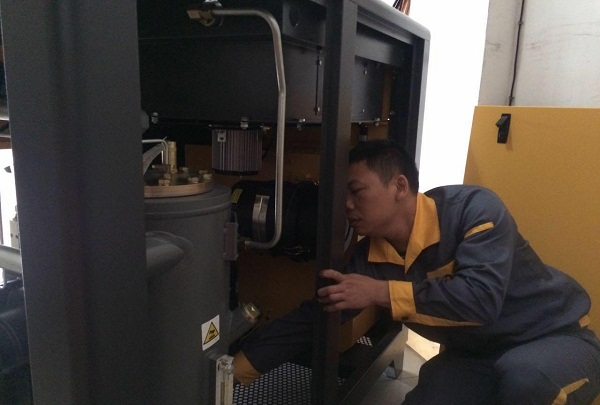 葆德空壓機維修.jpg